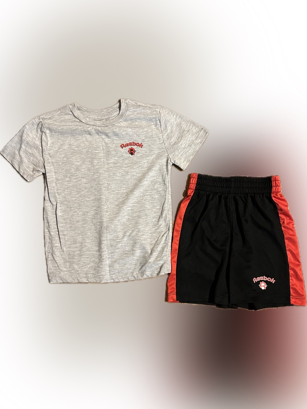 Reebok Boys Gray T-Shirt and Black Shorts Set size 5